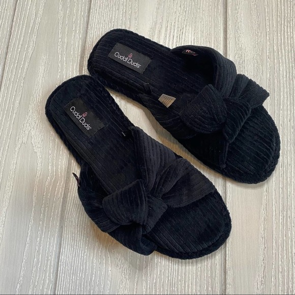 Cuddl Duds Shoes - ⭐️$4 w/Bundle⭐️ CUDDL DUDS BLACK SLIPPER SANDALS NEW WITHOUT TAGS SIZE S…
